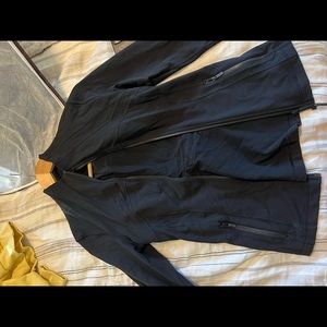 Lululemon Define jacket size 6